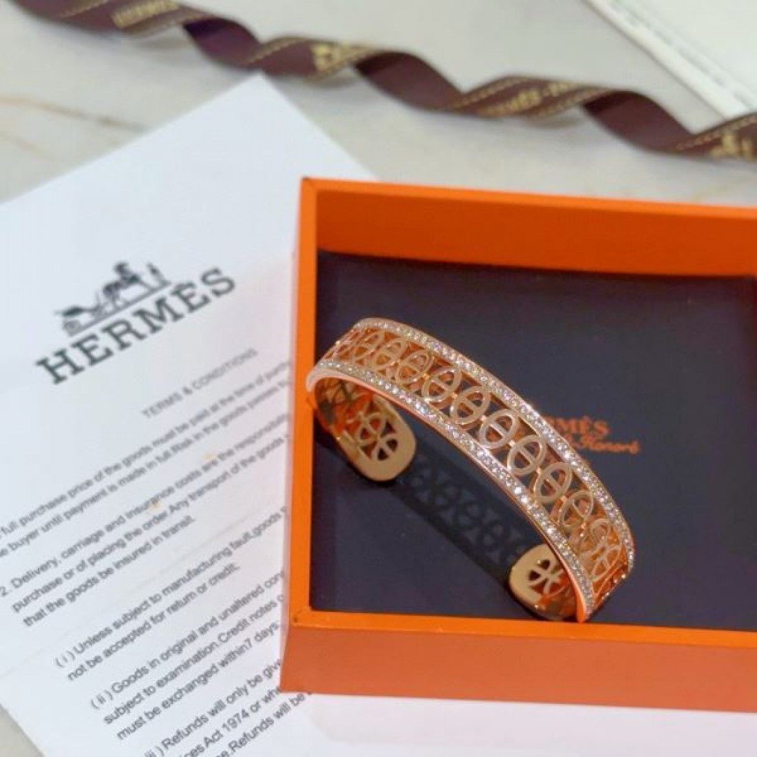  エルメス コピー ブレスレット HERMES 洗練されたシンプルな美しさ