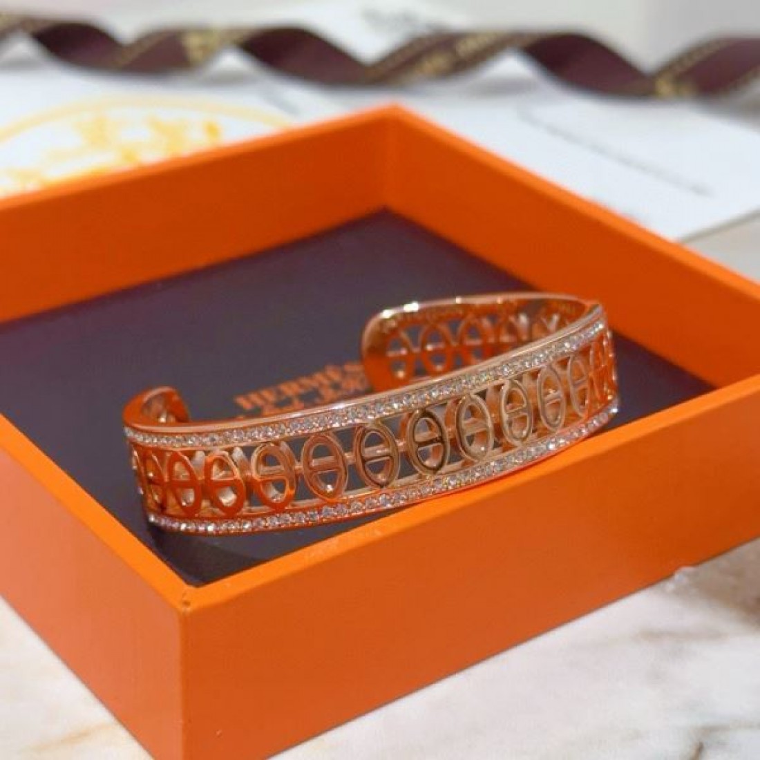  エルメス コピー ブレスレット HERMES 洗練されたシンプルな美しさ