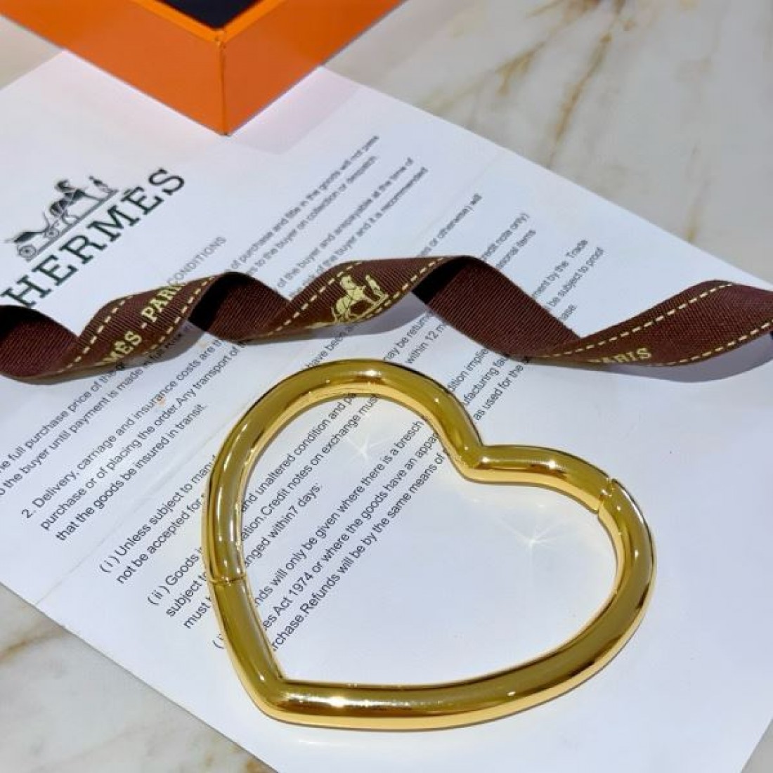 エルメス コピー ブレスレット HERMES 高級感と華やかさを兼ね備えた
