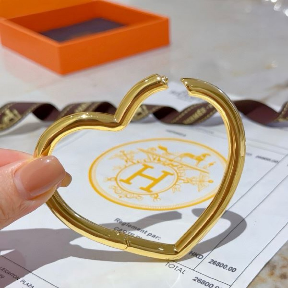 エルメス コピー ブレスレット HERMES 高級感と華やかさを兼ね備えた