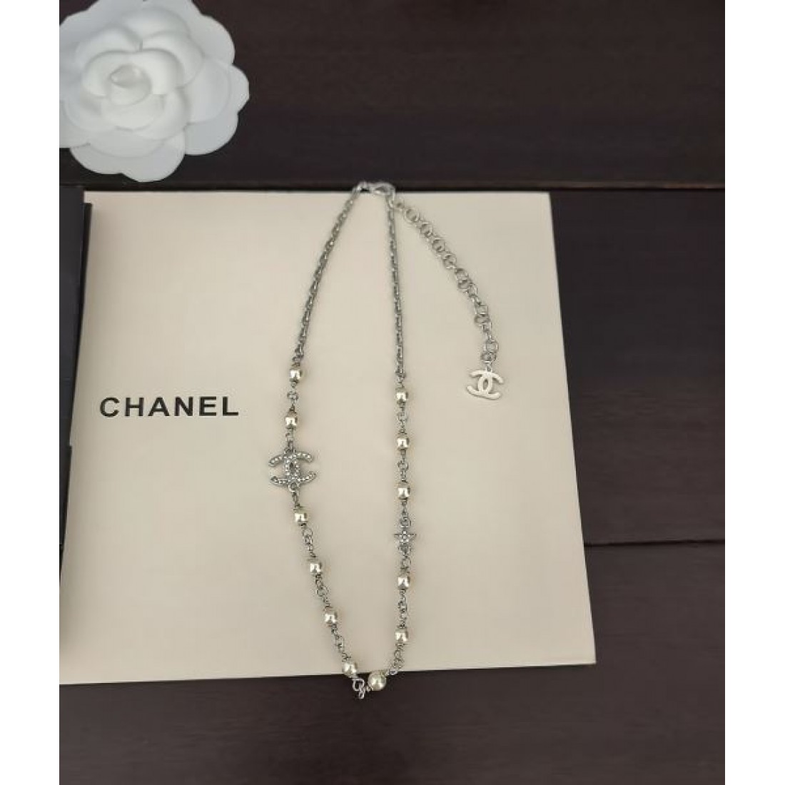 CHANEL シャネル コピー ネックレス 優れたデザインで魅了する華やかさ