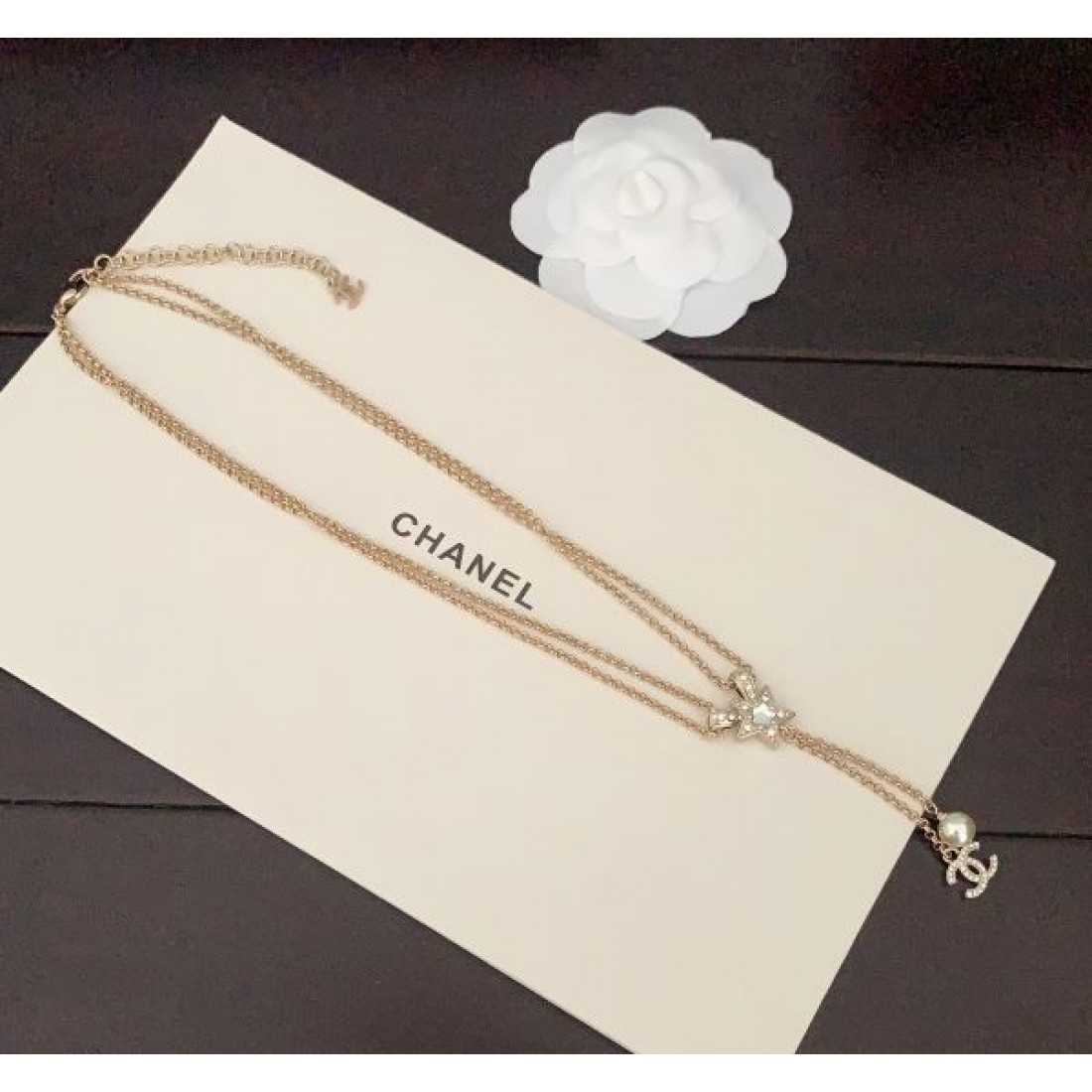 華やかで魅力的な CHANEL シャネル コピー ネックレス スタイリッシュな