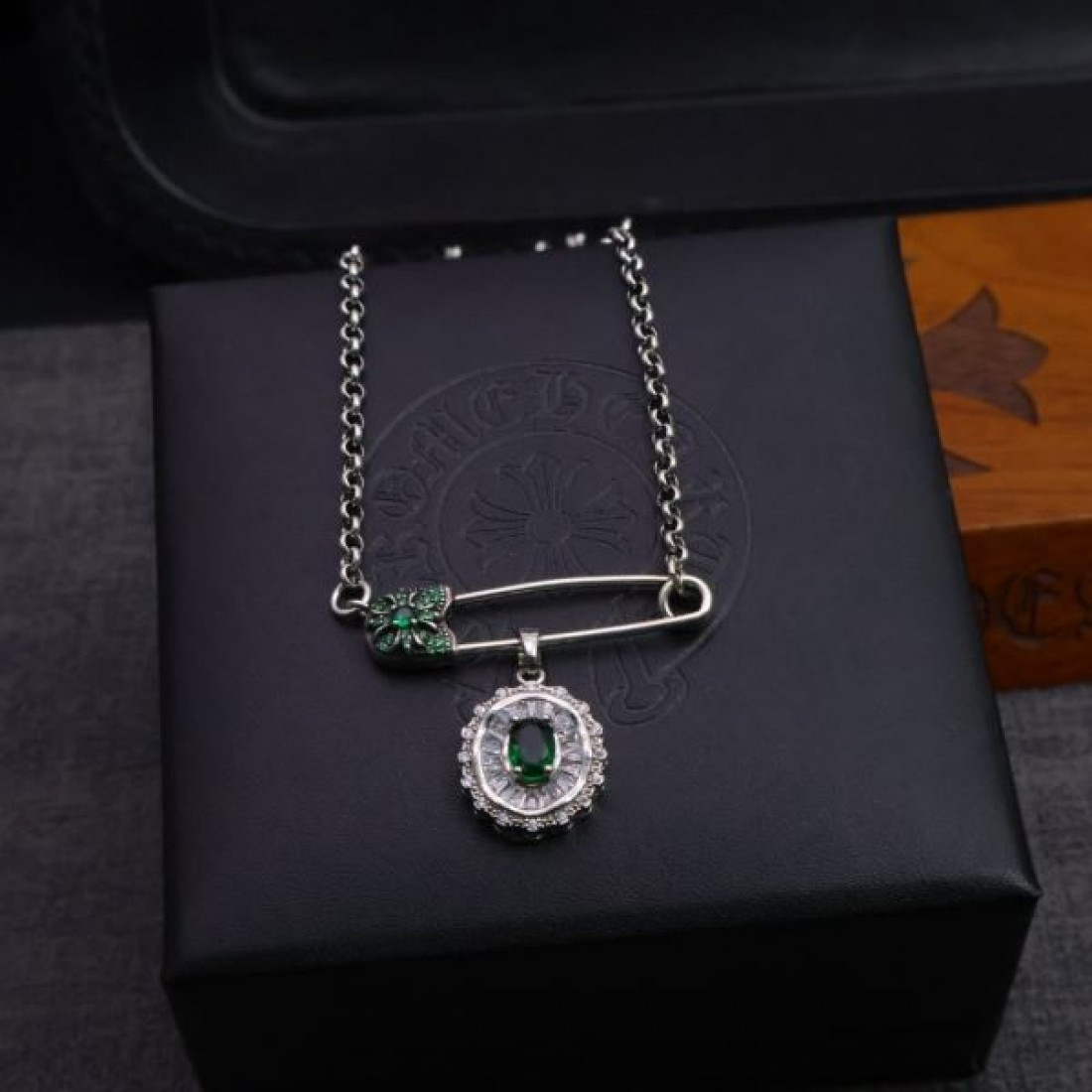 圧倒的な魅力を放つ CHROME HEARTS クロムハーツ コピー ネックレス