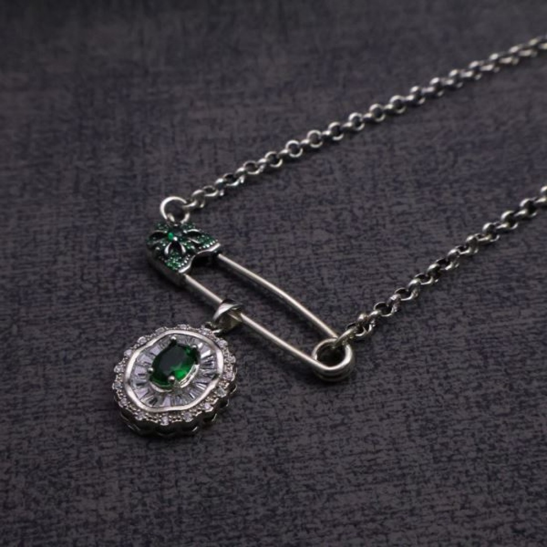 圧倒的な魅力を放つ CHROME HEARTS クロムハーツ コピー ネックレス