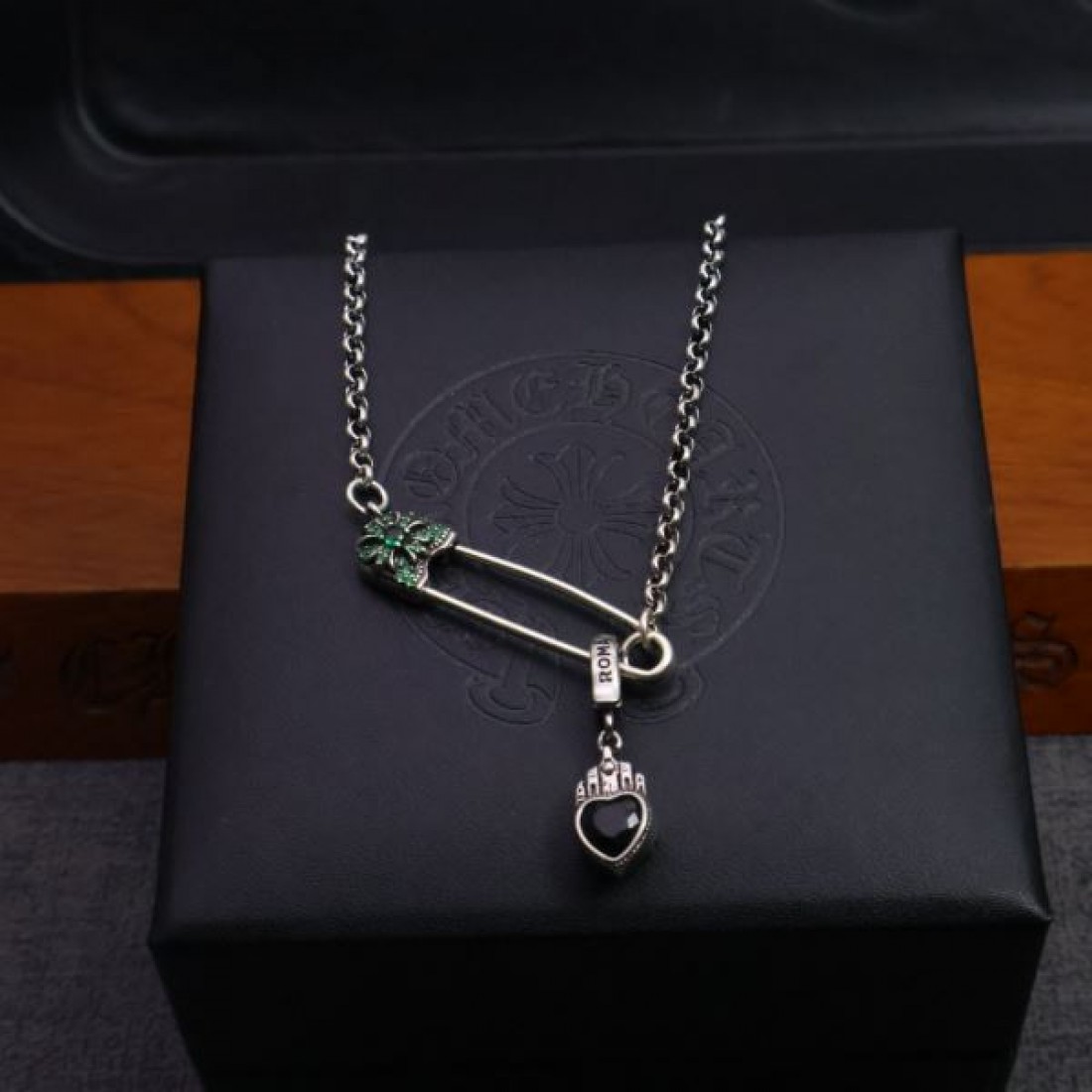 CHROME HEARTS クロムハーツ コピー ネックレス ワイルドで洗練された