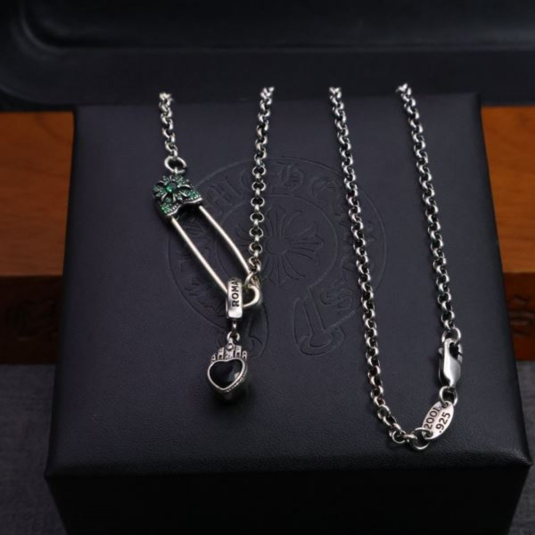 CHROME HEARTS クロムハーツ コピー ネックレス ワイルドで洗練された