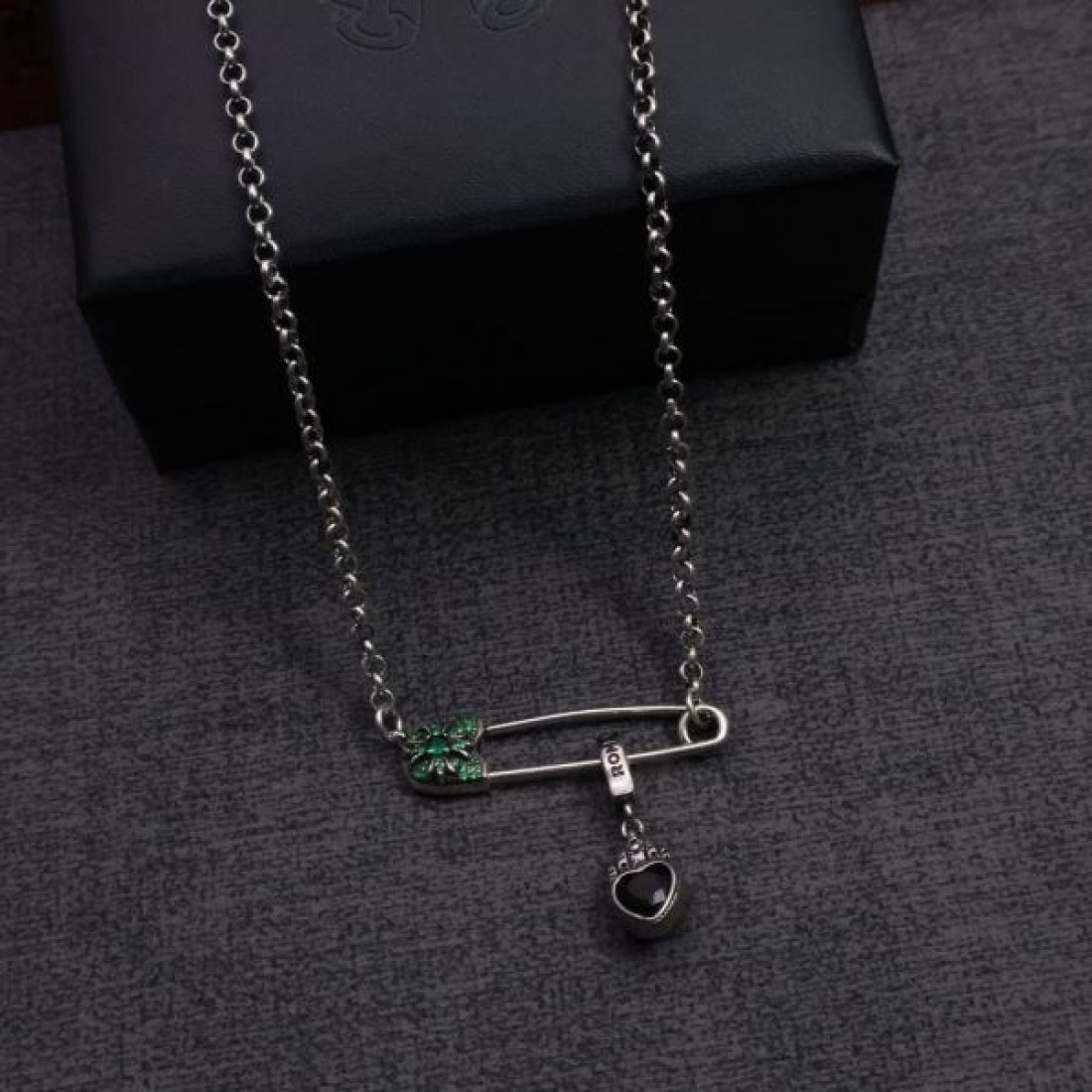 CHROME HEARTS クロムハーツ コピー ネックレス ワイルドで洗練された