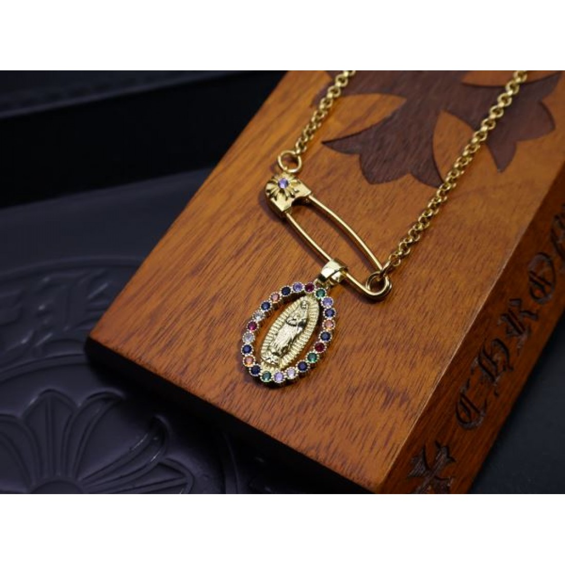 高級感漂う CHROME HEARTS クロムハーツ コピー ネックレス で個性を主張