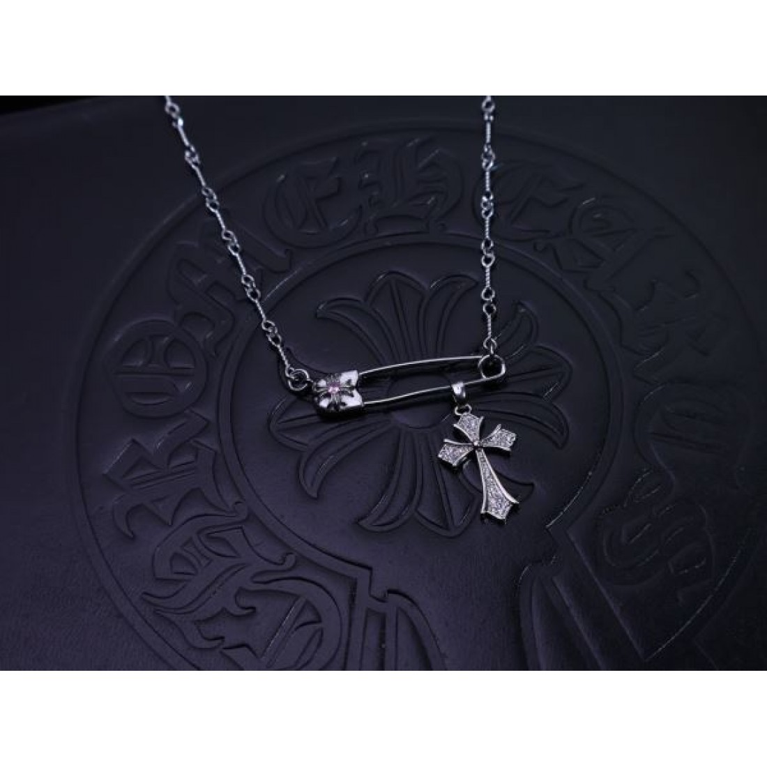 CHROME HEARTS クロムハーツ コピー ネックレス 豪華で洗練された存在感