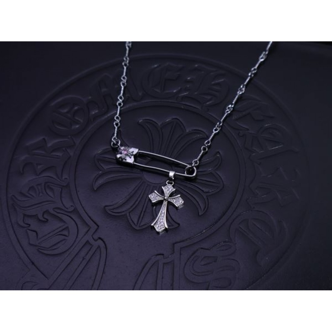 CHROME HEARTS クロムハーツ コピー ネックレス 豪華で洗練された存在感