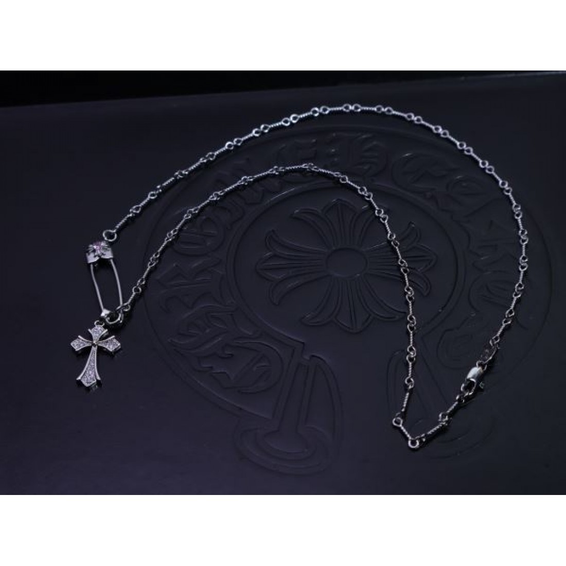 CHROME HEARTS クロムハーツ コピー ネックレス 豪華で洗練された存在感