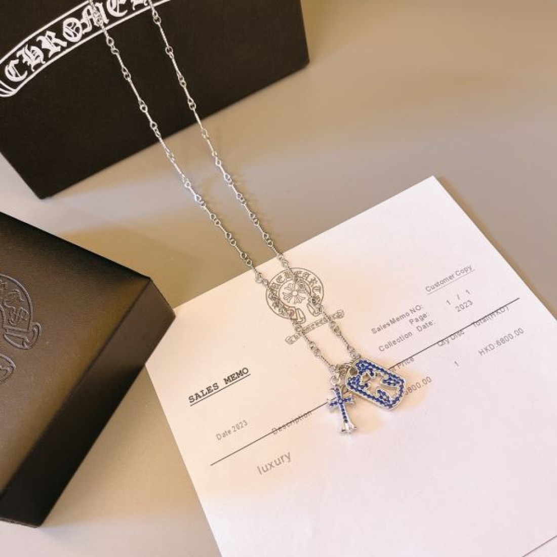 高貴で重厚な輝きを放つ CHROME HEARTS クロムハーツ コピー ネックレス