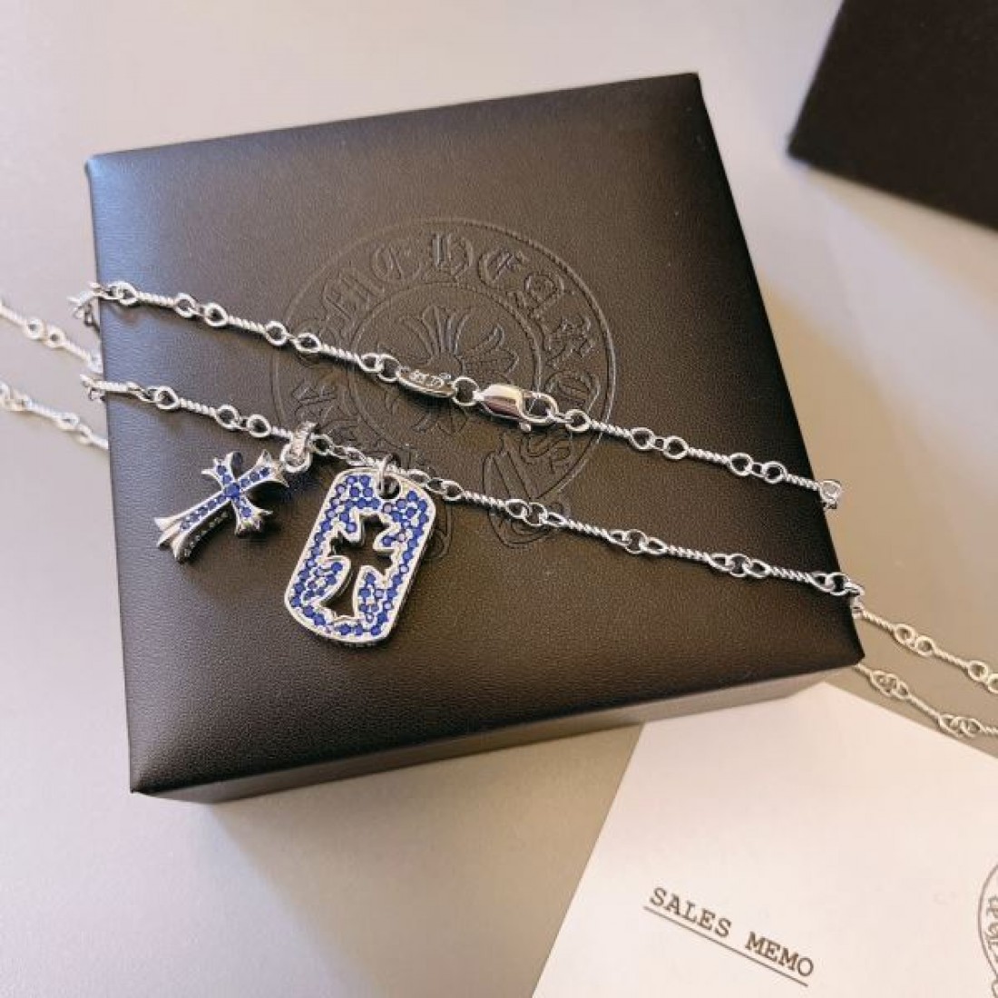 高貴で重厚な輝きを放つ CHROME HEARTS クロムハーツ コピー ネックレス
