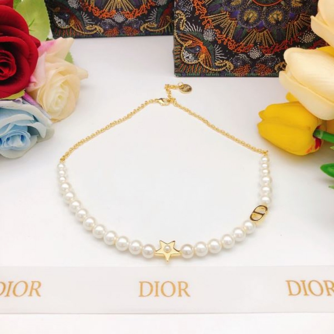 今話題！上品な魅力が光る ディオール コピー ネックレス DIOR