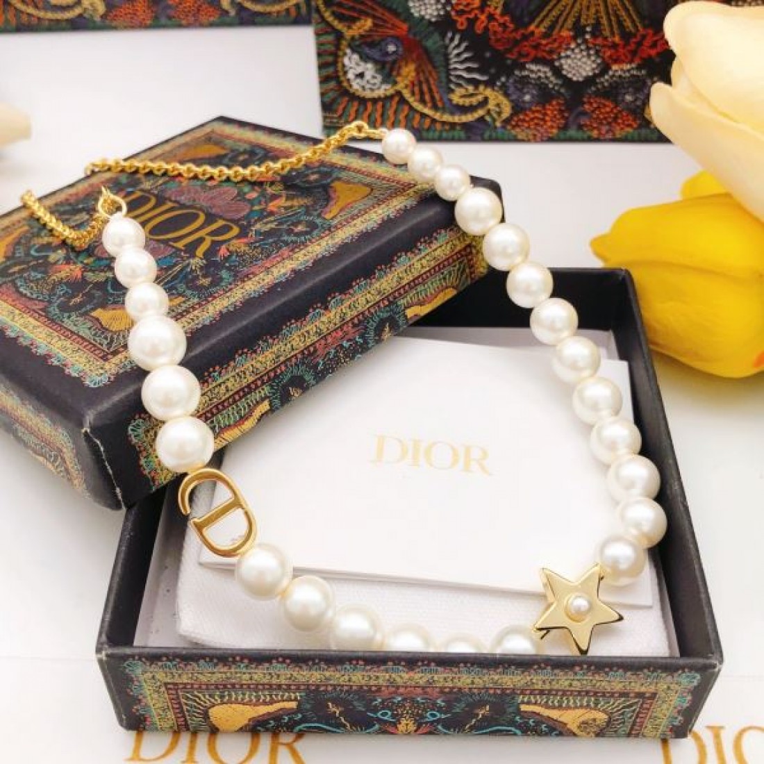 今話題！上品な魅力が光る ディオール コピー ネックレス DIOR