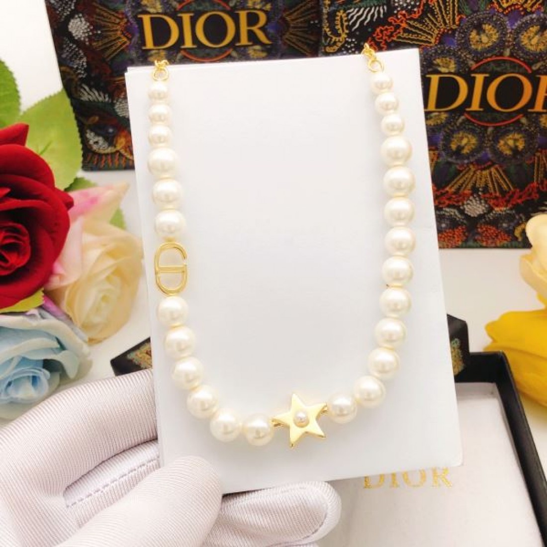 今話題！上品な魅力が光る ディオール コピー ネックレス DIOR