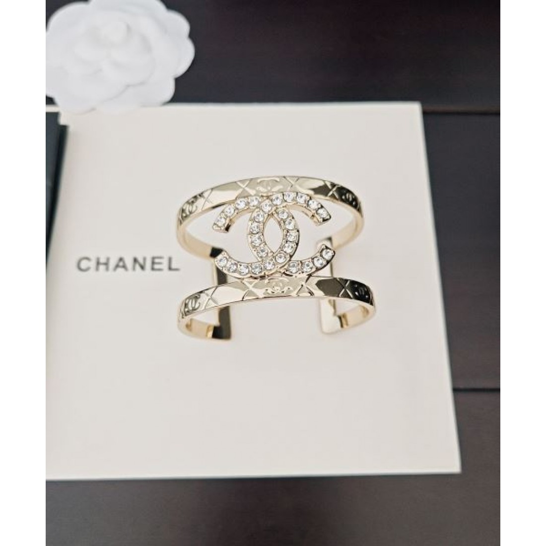 シャネル コピー ブレスレット CHANEL 洗練された美しさ 今すぐ手に入れたい