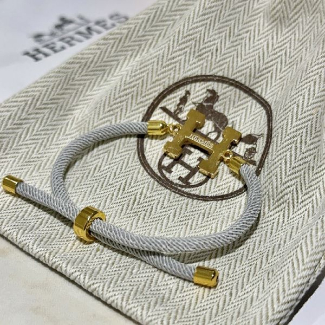  エルメス コピー ブレスレット HERMES 上質で落ち着いた大人の逸品