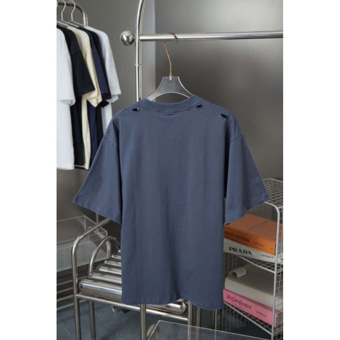 高級感ただよう BALENCIAGA バレンシアガ コピー Tシャツ 洗練された装いに
