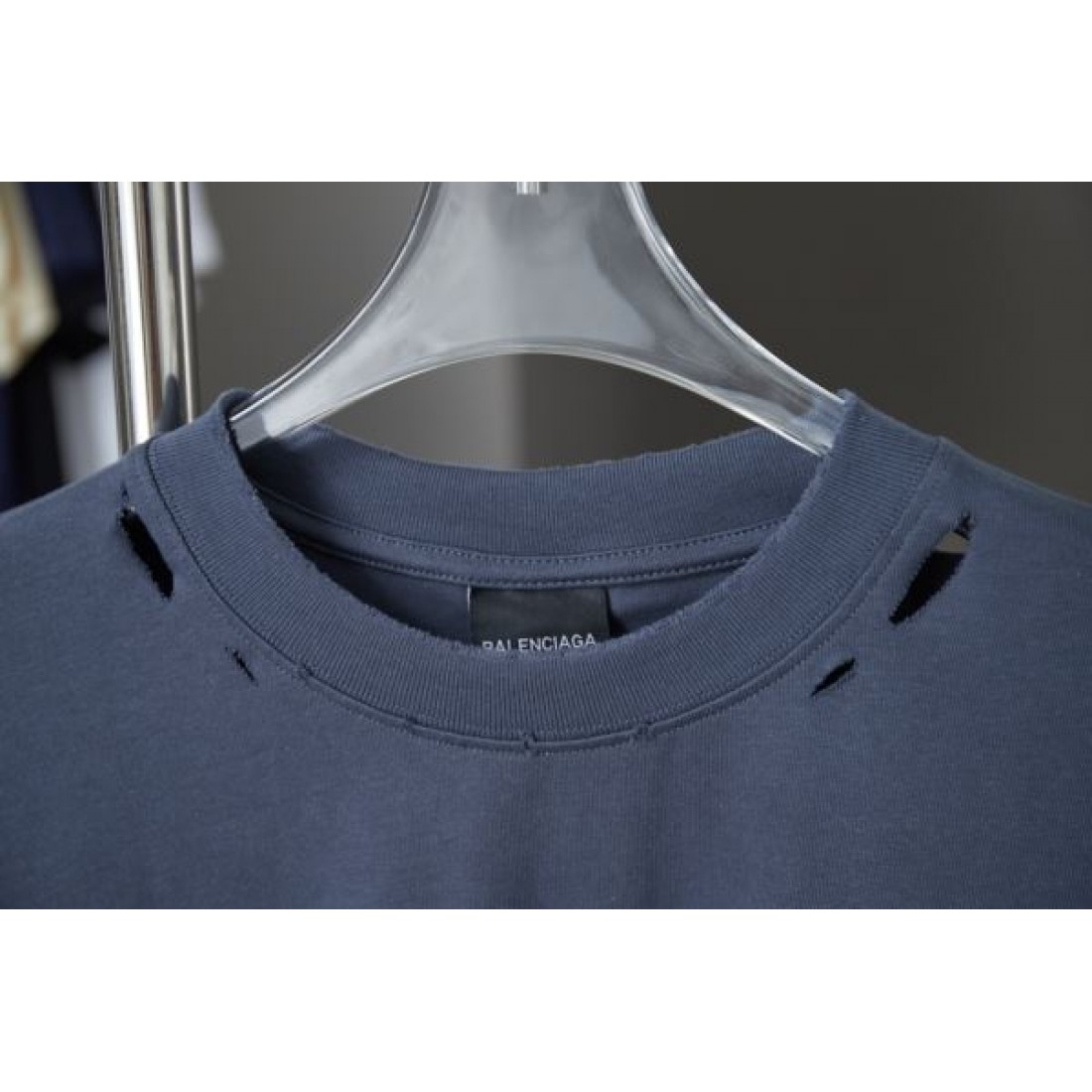 高級感ただよう BALENCIAGA バレンシアガ コピー Tシャツ 洗練された装いに