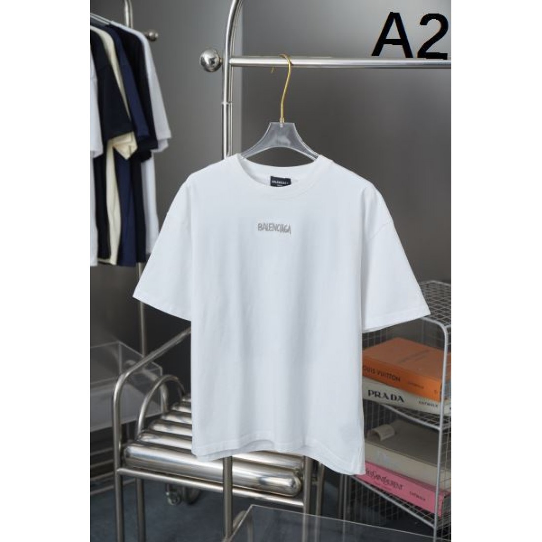 BALENCIAGA バレンシアガ コピー Tシャツ 上質でトレンド感あふれる