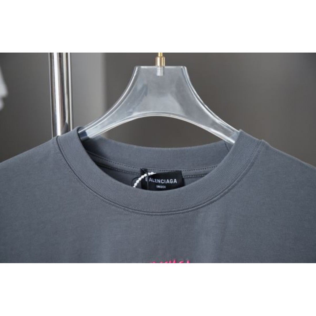 BALENCIAGA バレンシアガ コピー Tシャツ 上質でトレンド感あふれる