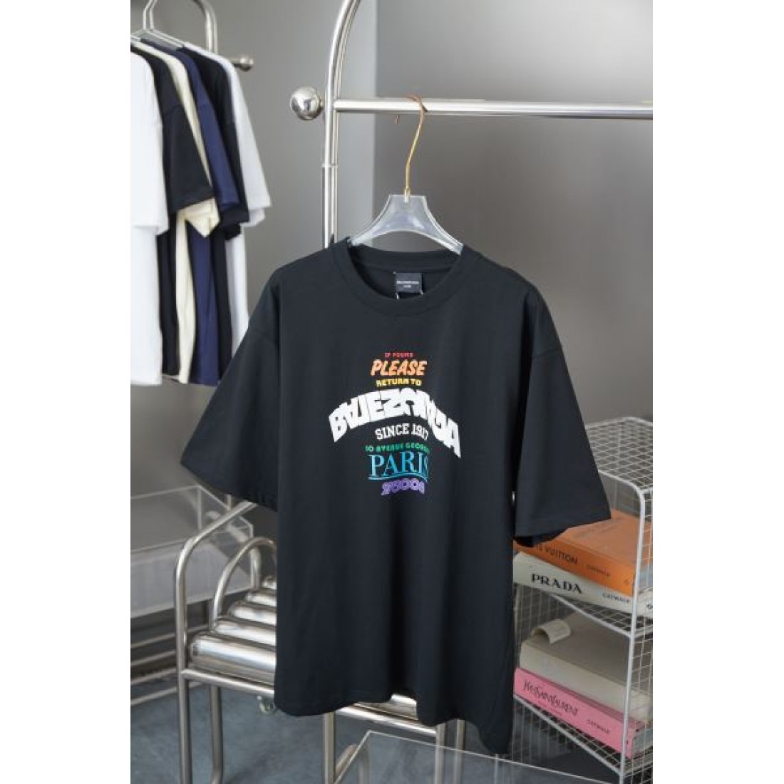 人気急上昇の BALENCIAGA バレンシアガ コピー Tシャツ モダンで