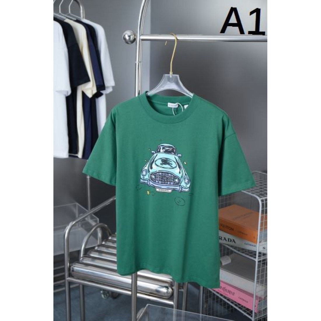 洗練された雰囲気の BURBERRY バーバリー コピー Tシャツ 魅力的な