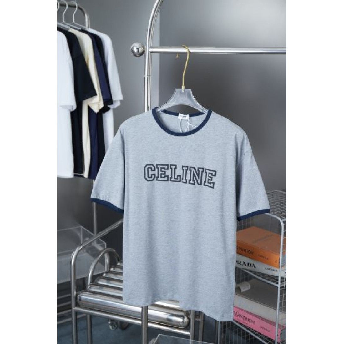 上品で快適な着心地の CELINE セリーヌ コピー Tシャツ トレンド感