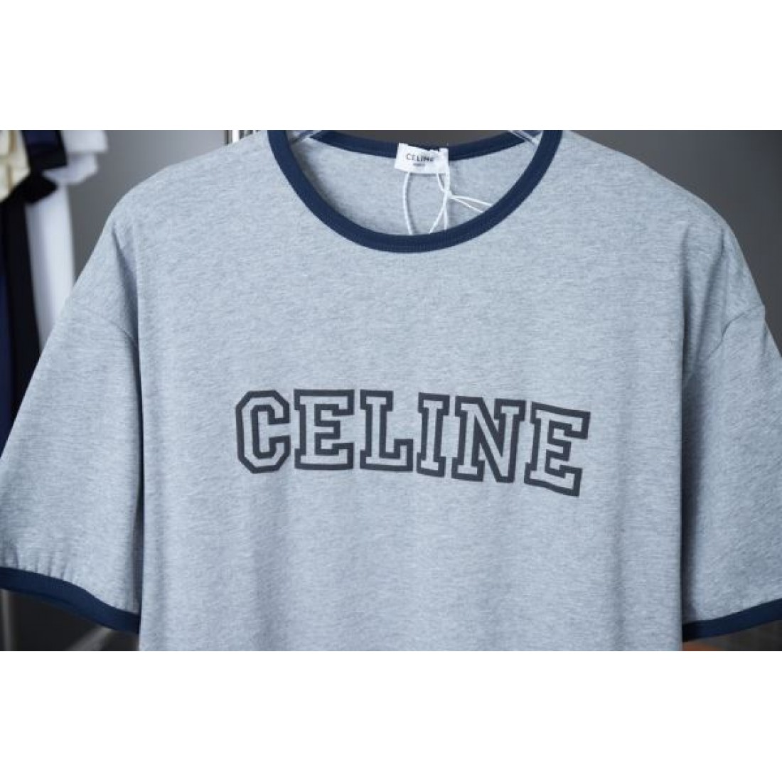 上品で快適な着心地の CELINE セリーヌ コピー Tシャツ トレンド感