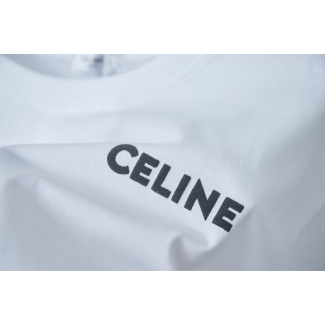 CELINE セリーヌ コピー Tシャツ 着回し自在な優美なシルエットと高品質