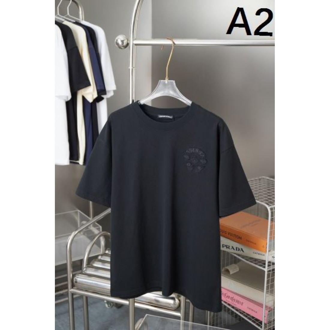 洗練され魅力的な CHROME HEARTS クロムハーツ コピー Tシャツ 注目度抜群の 