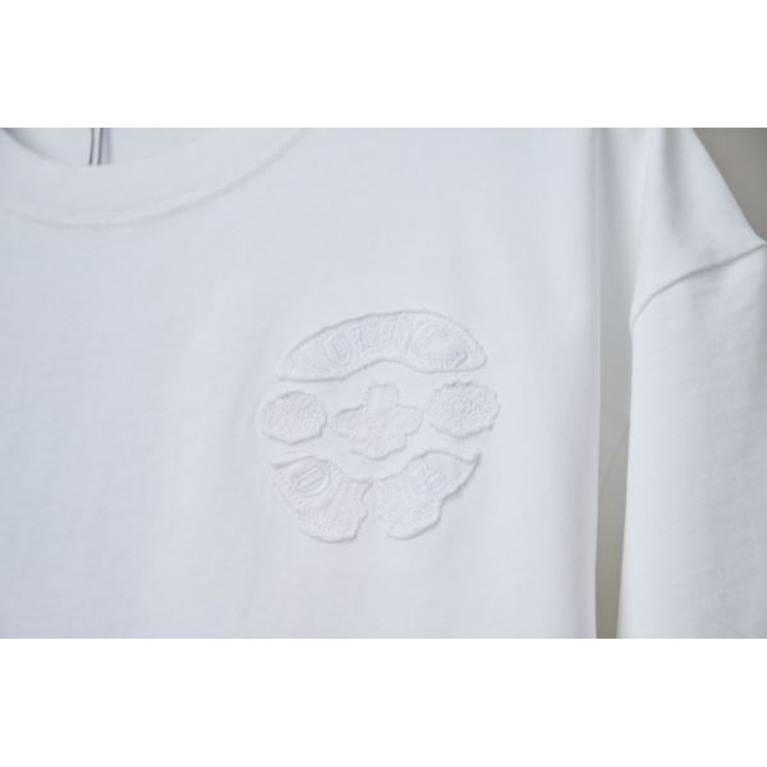 洗練され魅力的な CHROME HEARTS クロムハーツ コピー Tシャツ 注目度抜群の 