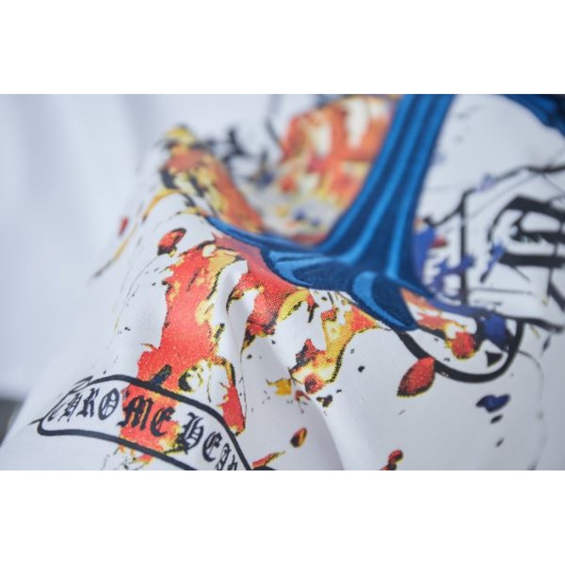 個性的で CHROME HEARTS クロムハーツ コピー Tシャツ 限定感あふれる 