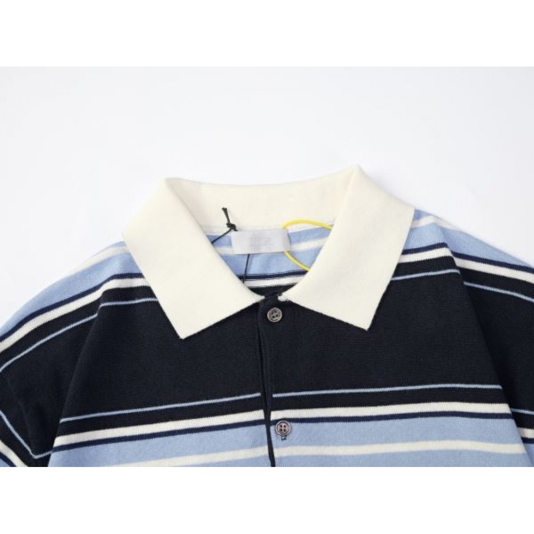 数量限定の 高級感とモダンさを兼ね備えた DIOR ディオール コピー Tシャツ