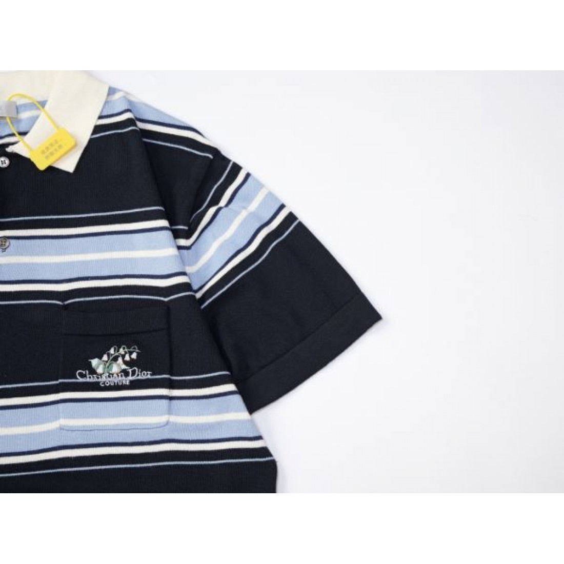数量限定の 高級感とモダンさを兼ね備えた DIOR ディオール コピー Tシャツ