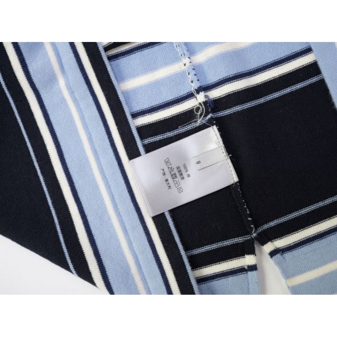 数量限定の 高級感とモダンさを兼ね備えた DIOR ディオール コピー Tシャツ