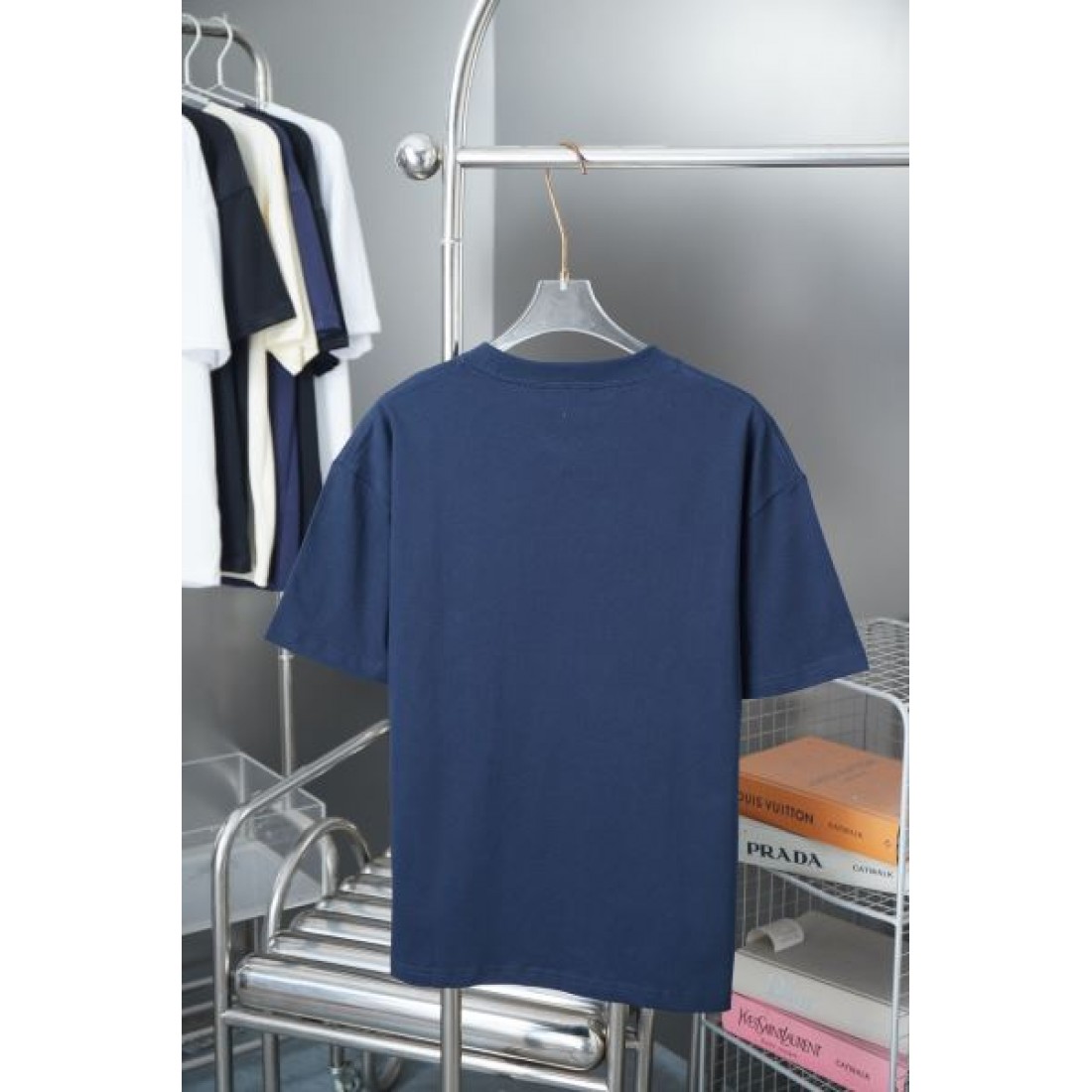  話題沸騰の 上品で都会的な GUCCI グッチ スーパーコピー Tシャツ