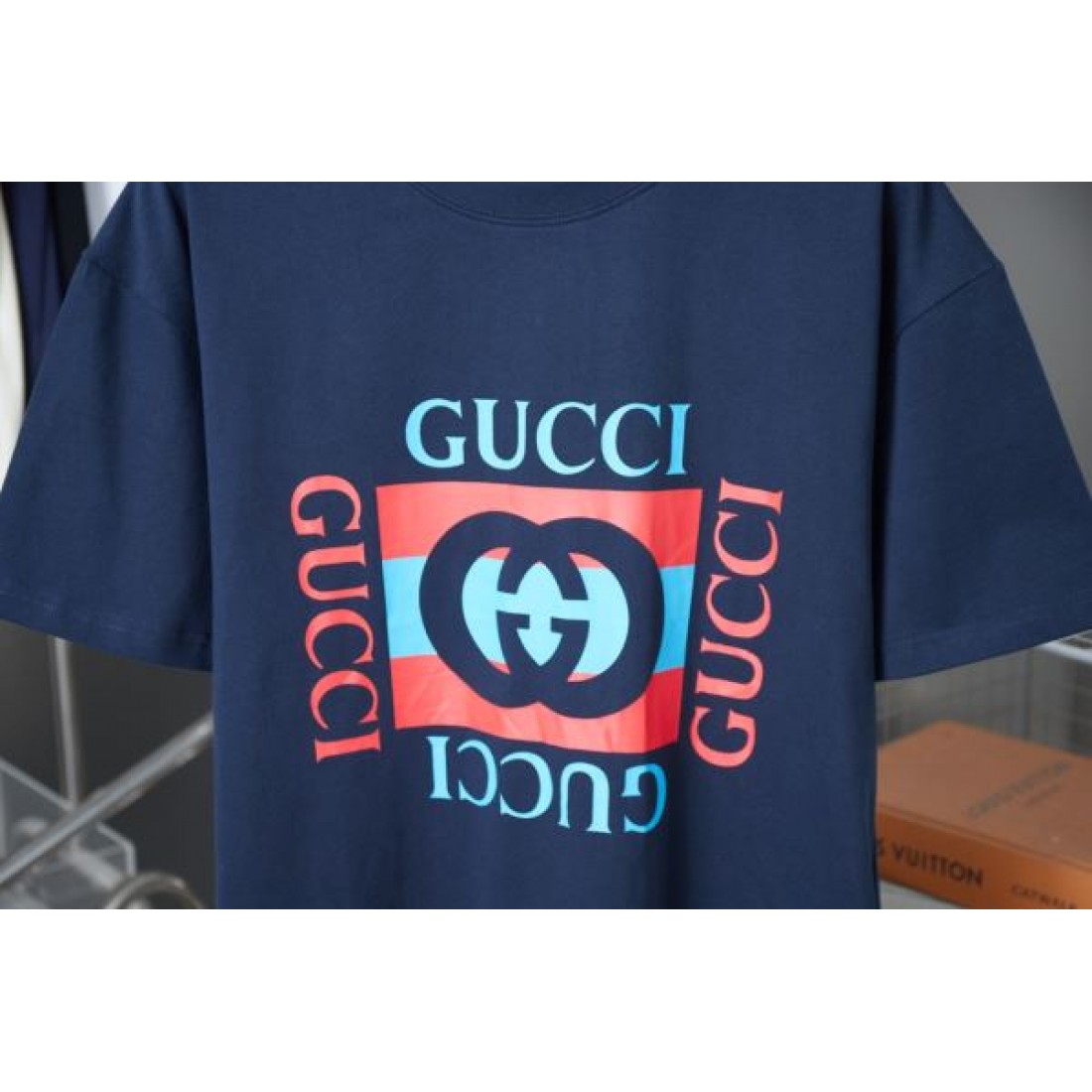  話題沸騰の 上品で都会的な GUCCI グッチ スーパーコピー Tシャツ
