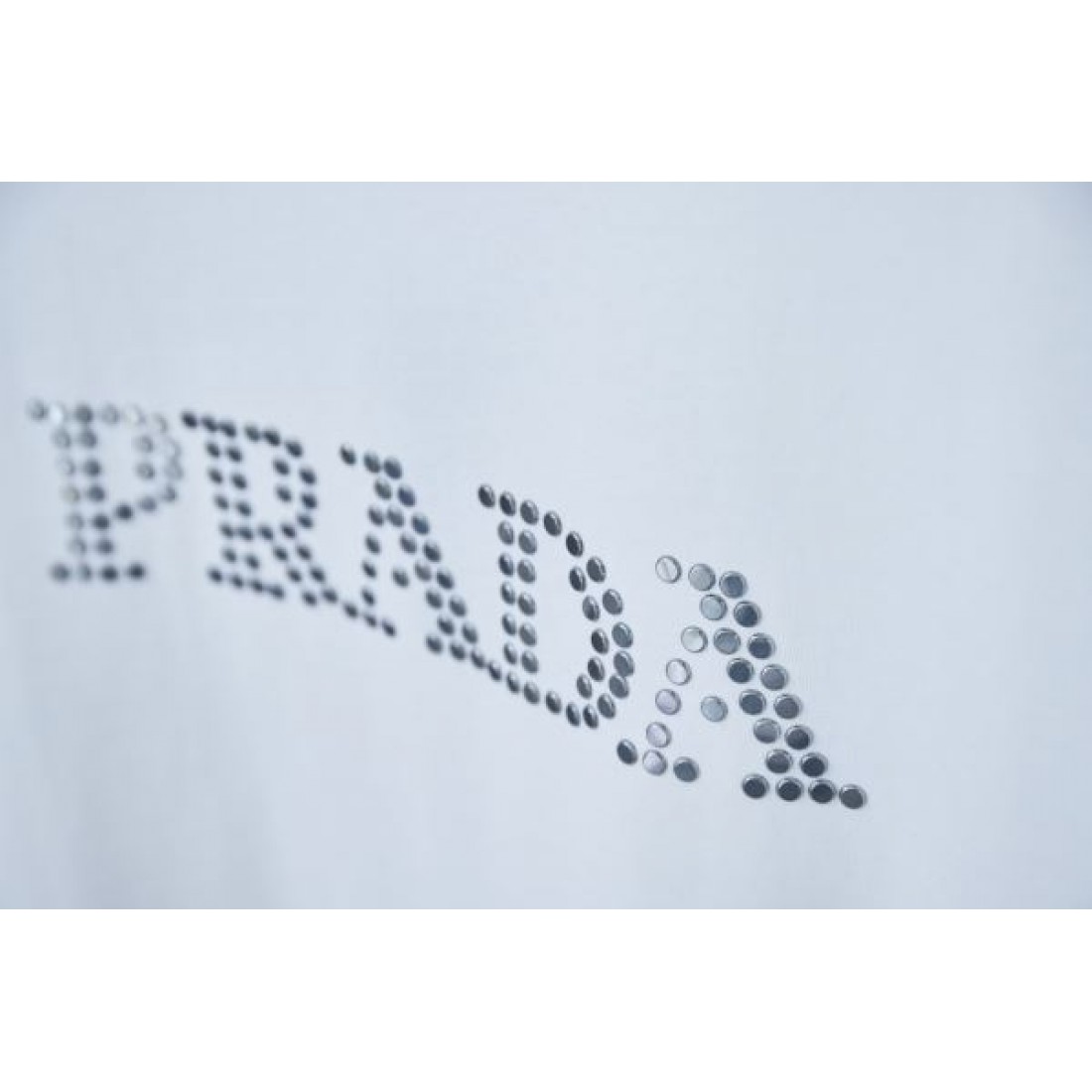  モダンで魅力的な PRADA プラダ スーパーコピー Tシャツ 機能性