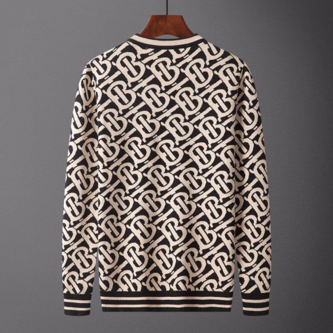 上質な仕立ての BURBERRY バーバリー コピー セーター エレガントで快適な着心地