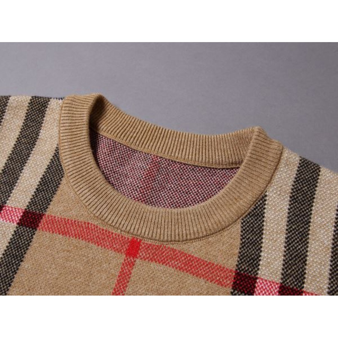 BURBERRY コピー セーター バーバリー 高級感ただようクラシカルなスタイル