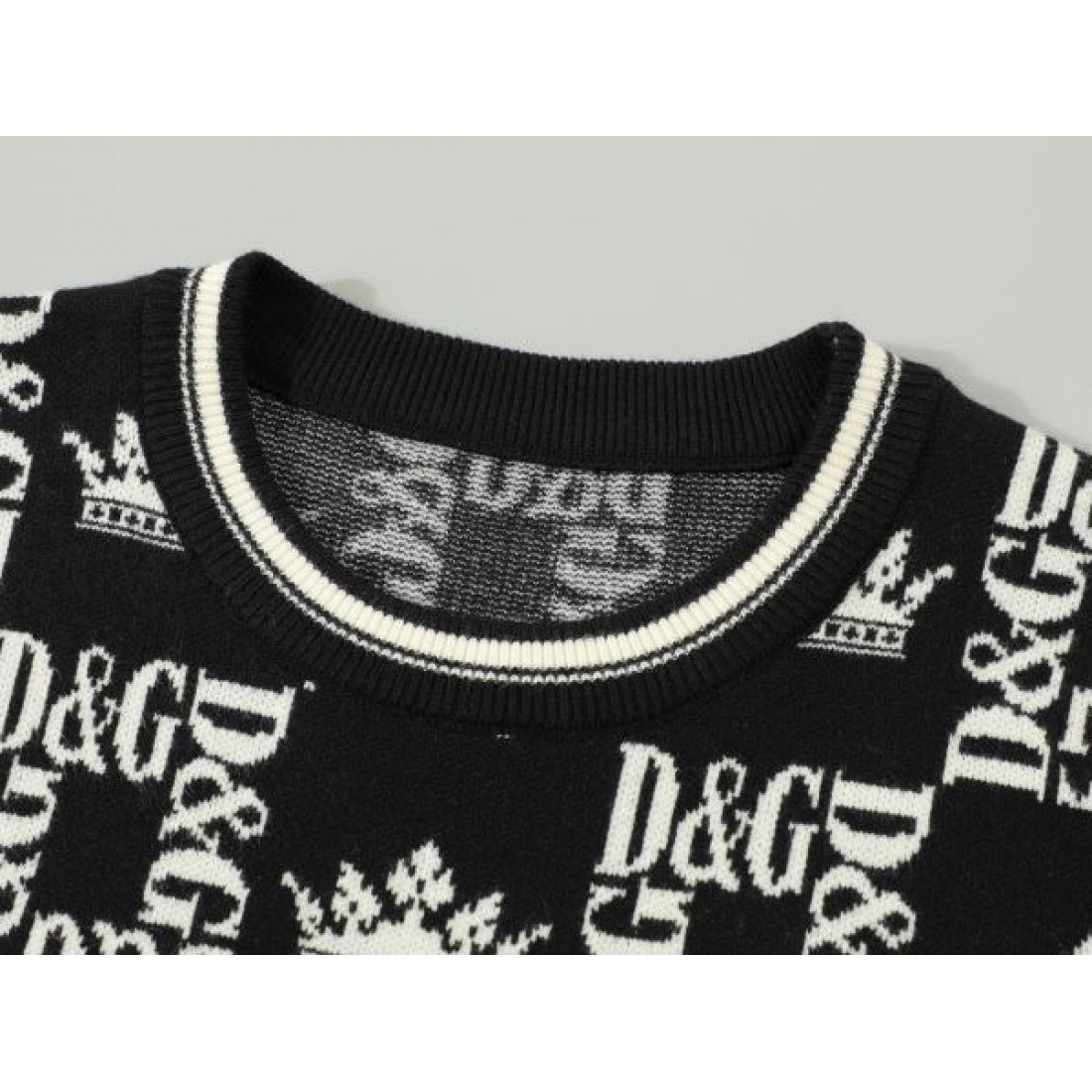 スタイリッシュな DOLCE＆GABBANA ドルチェ＆ガッバーナ コピー セーター 存在感