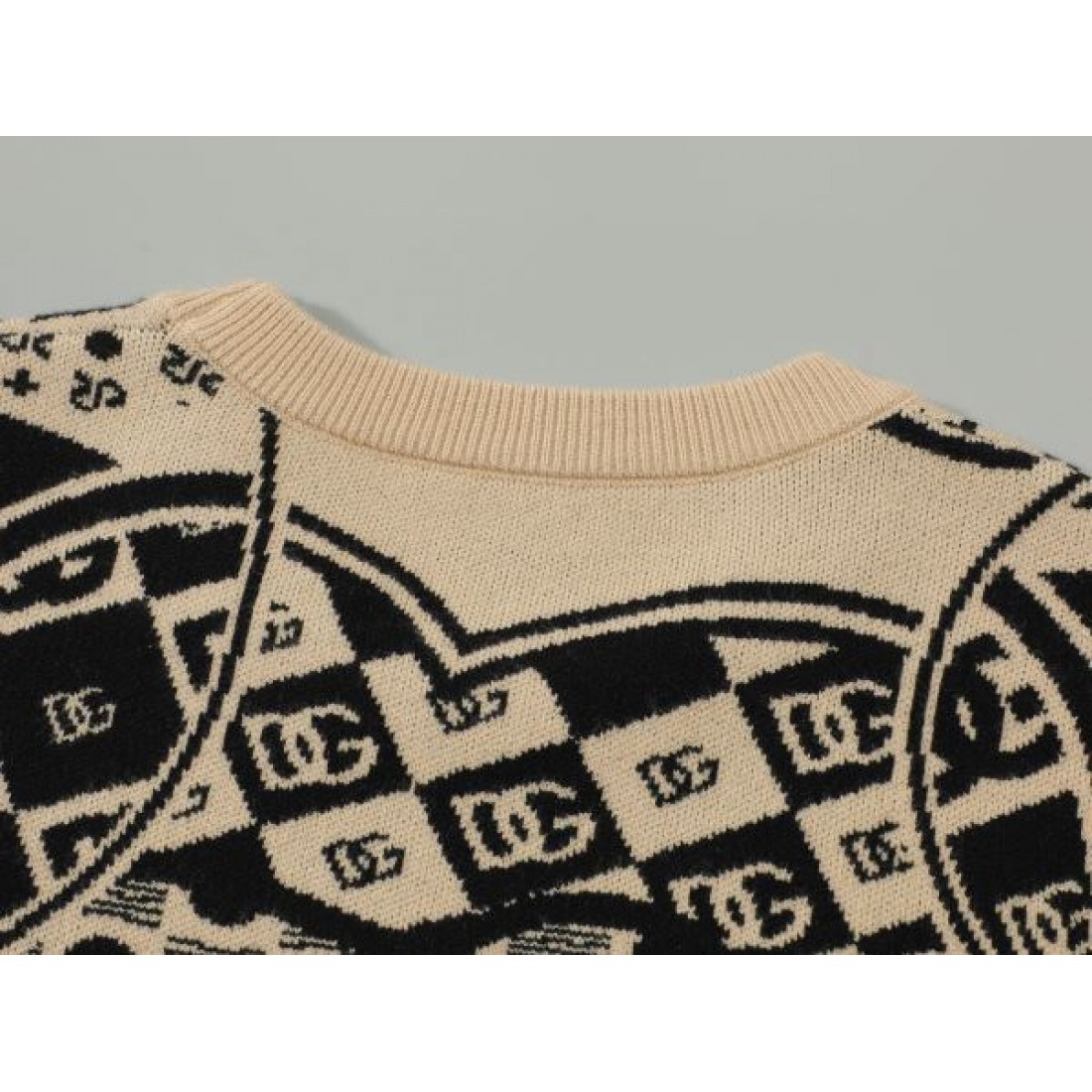  エレガントな DOLCE＆GABBANA ドルチェ＆ガッバーナ コピー セーター 高級感ある