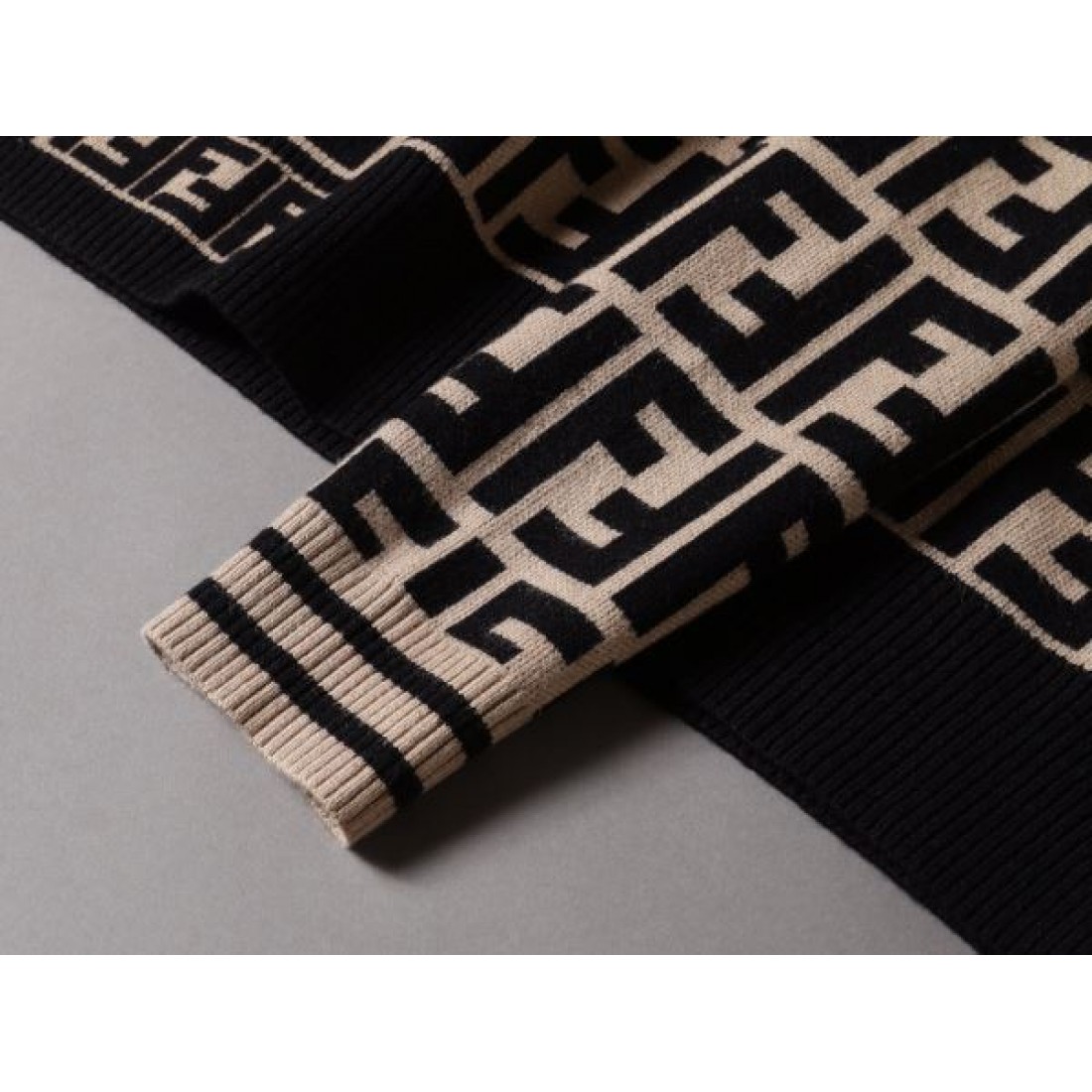 フェンデイ FENDI スーパーコピー セーター 快適でモダンな仕上がり