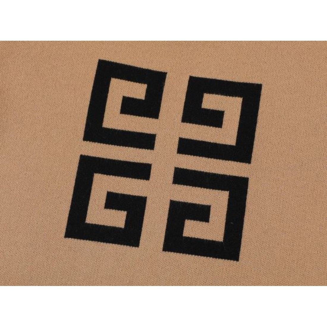  GIVENCHY ジバンシィ スーパーコピー セーター クールで存在感あるスタイル