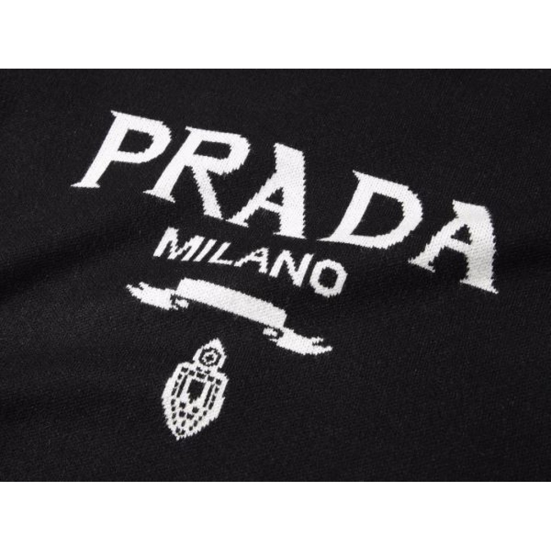 都会的でスタイリッシュな PRADA プラダ コピー セーター クラシック