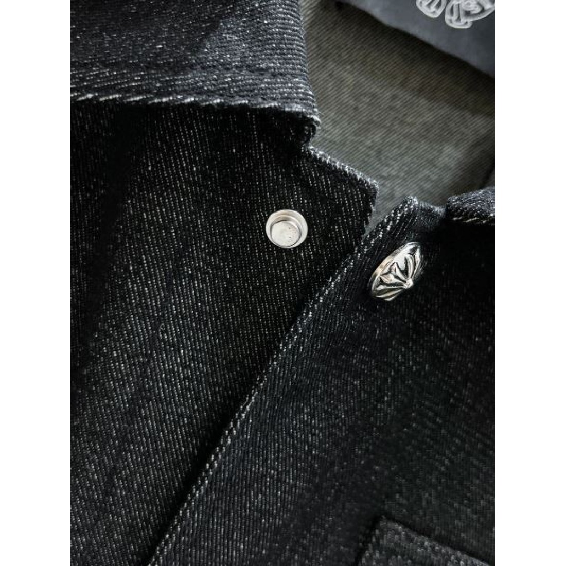 ラグジュアリーな魅力を纏う CHROME HEARTS クロムハーツ コピー コート 