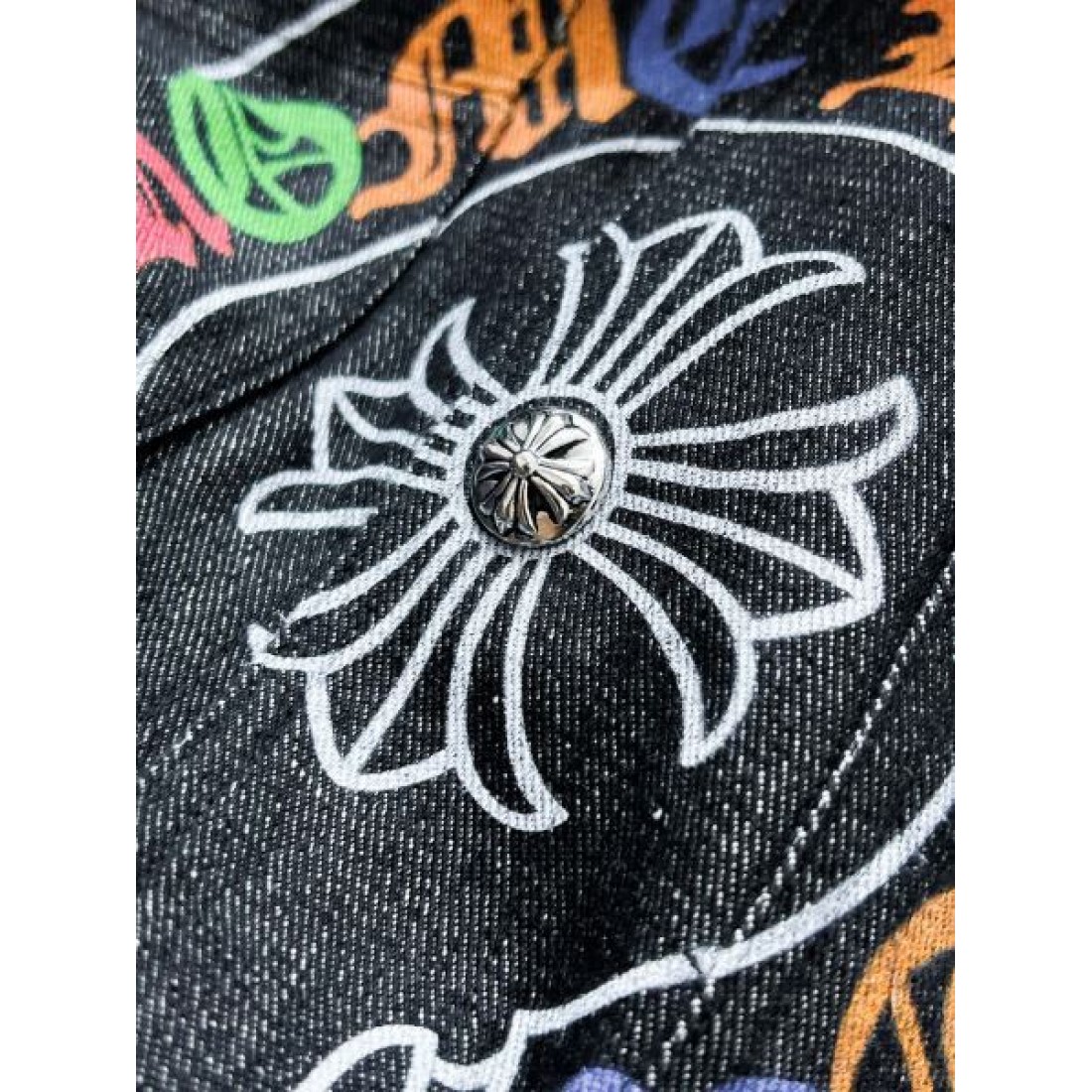 ラグジュアリーな魅力を纏う CHROME HEARTS クロムハーツ コピー コート