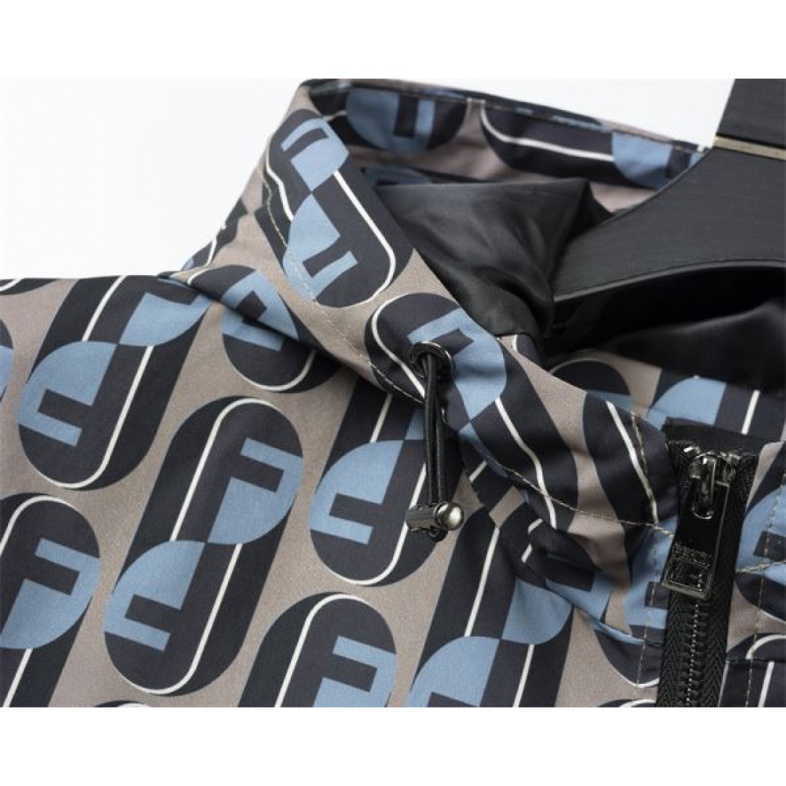 洗練された雰囲気の FENDI フェンデイ スーパーコピー コート シンプル